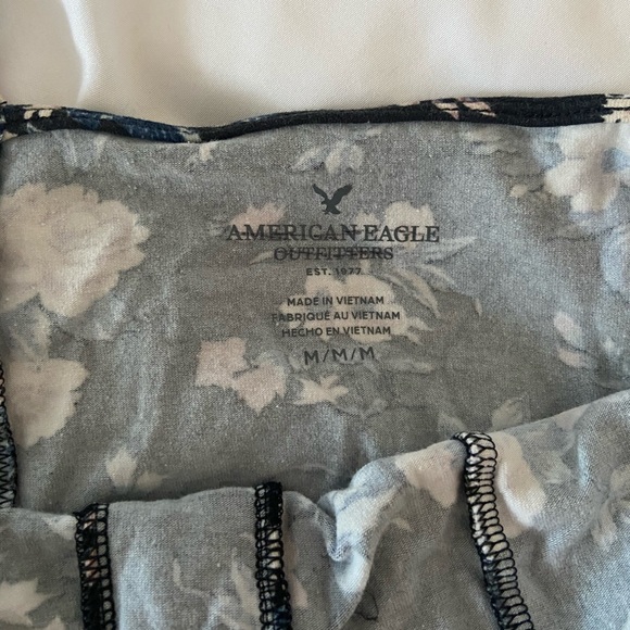 American Eagle Tank Top Size M - Picture 4 of 4